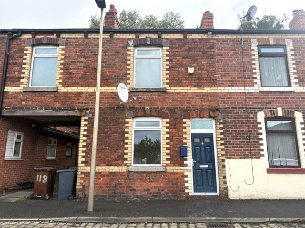 House Gidlow Street in Hindley