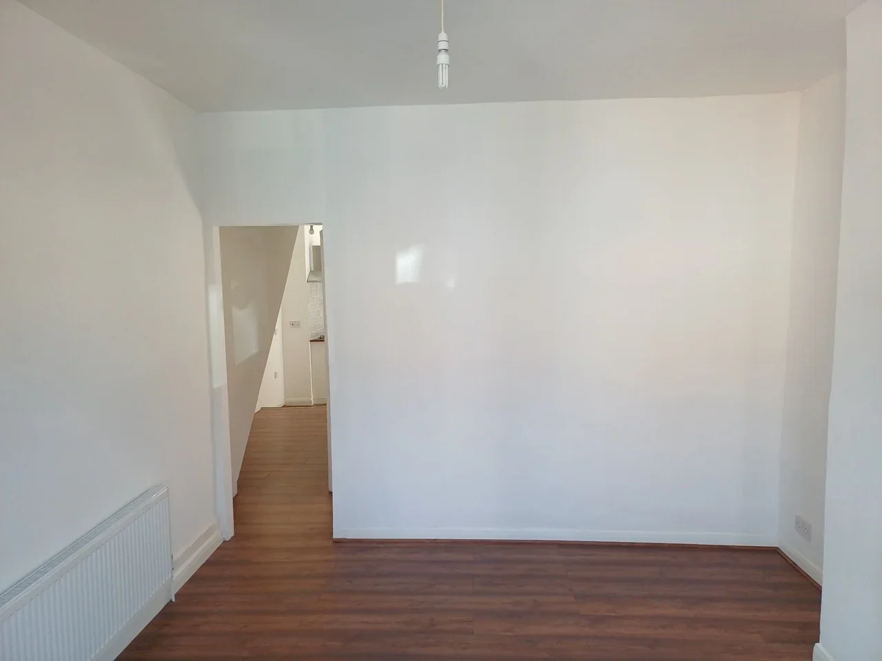 Flat Turner Road in Greater London
