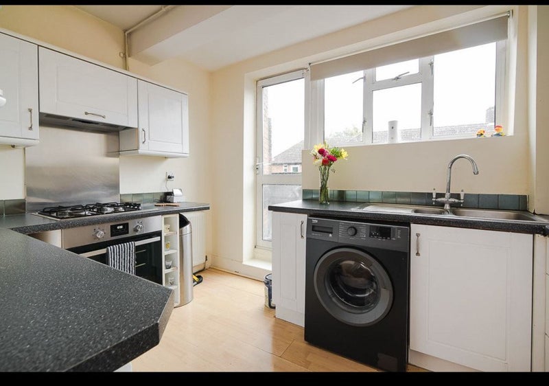 Room Roehampton Lane in Greater London