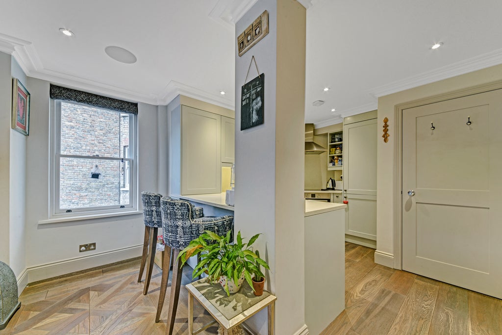 Flat Culford Gardens in Greater London
