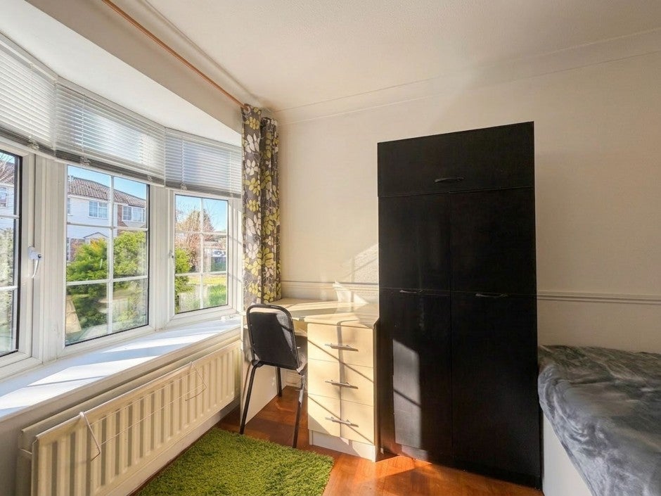Flat Belgrave Mews in Greater London