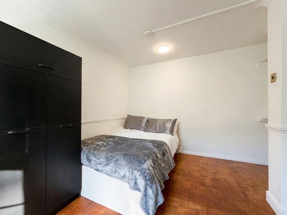 Flat Belgrave Mews in Greater London