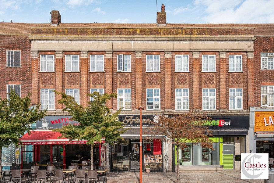 Flat High Street in Waltham Cross