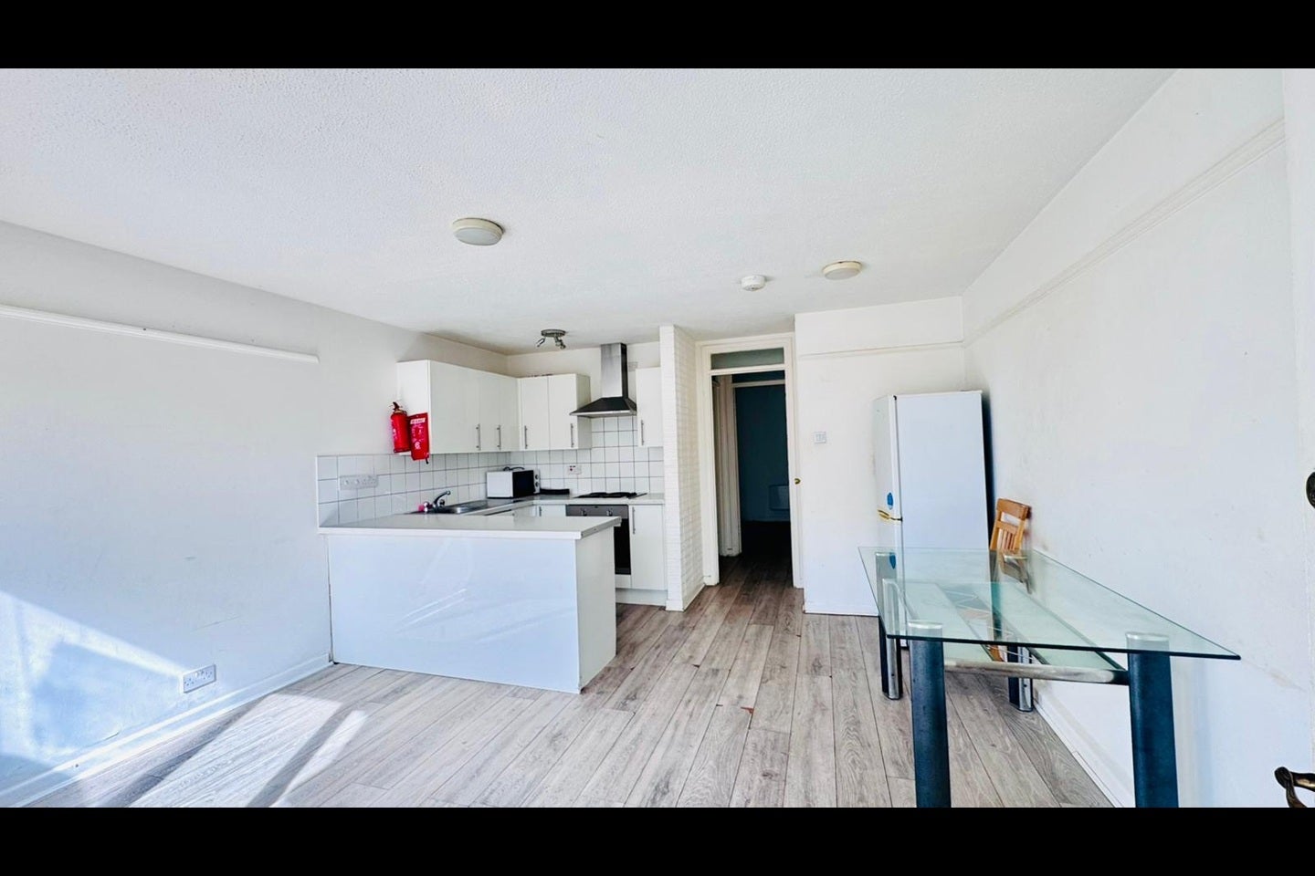 Flat Pedley Road in Greater London