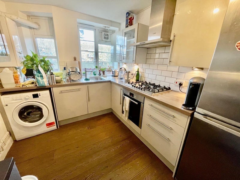 Room White Post Lane in Greater London