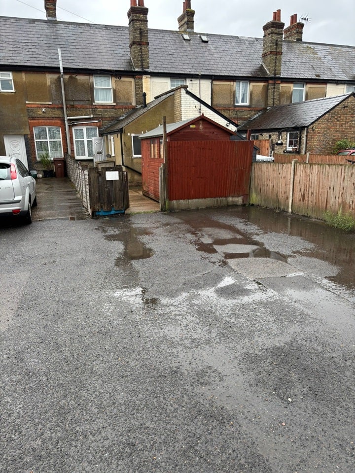 Flat Chapel Road in Grain