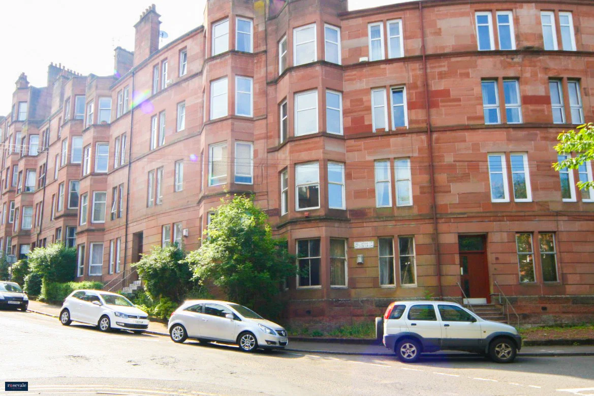 Flat Bellwood Street in Glasgow
