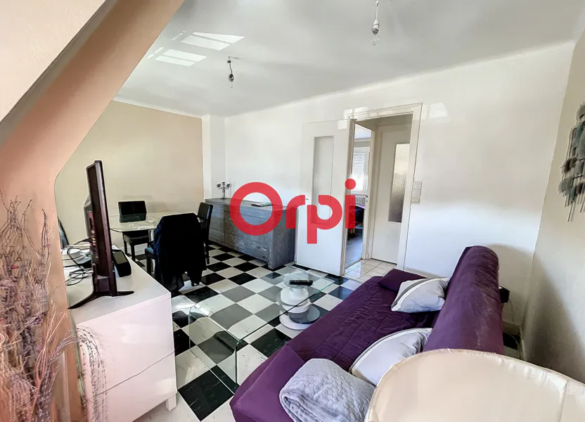 Flat Rue du Chanoine Niol in Questembert