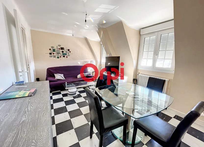 Flat Rue du Chanoine Niol in Questembert