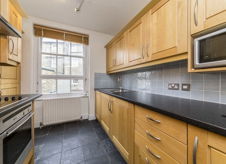 Flat Walton Street in Greater London