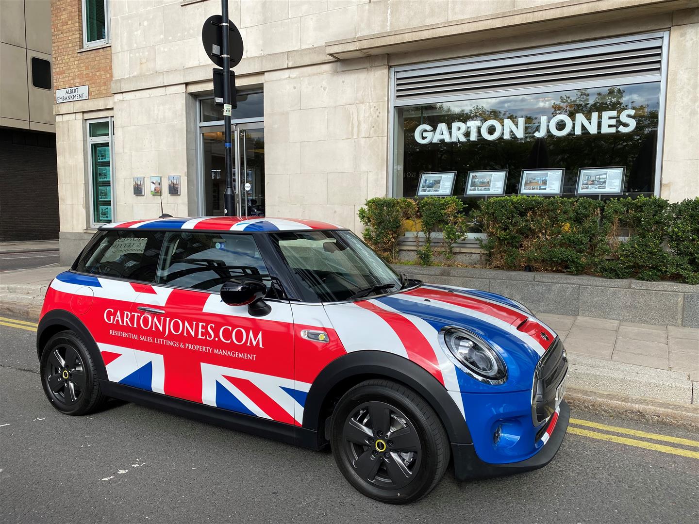 Flat Sancroft Street in Greater London