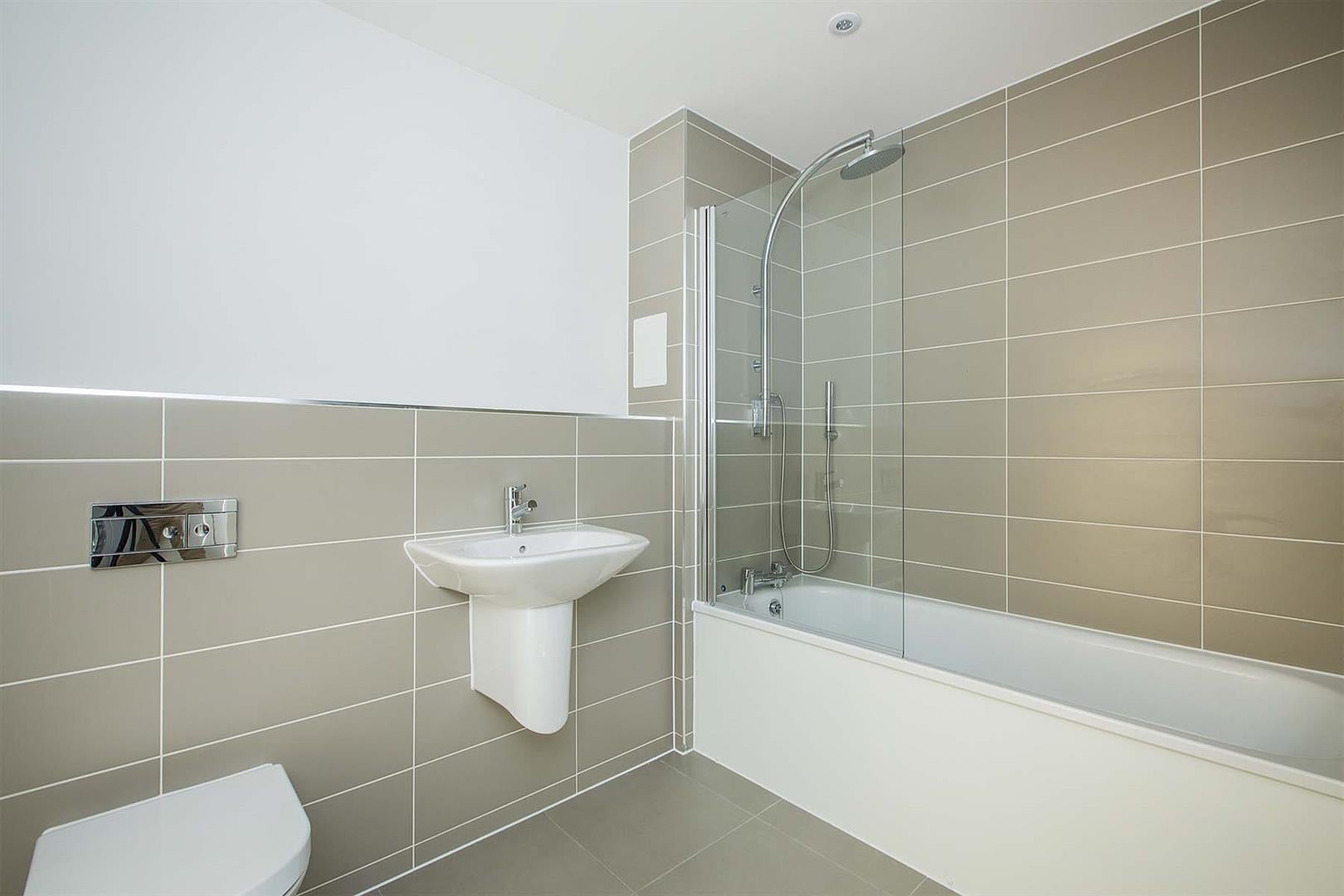 Flat Sancroft Street in Greater London