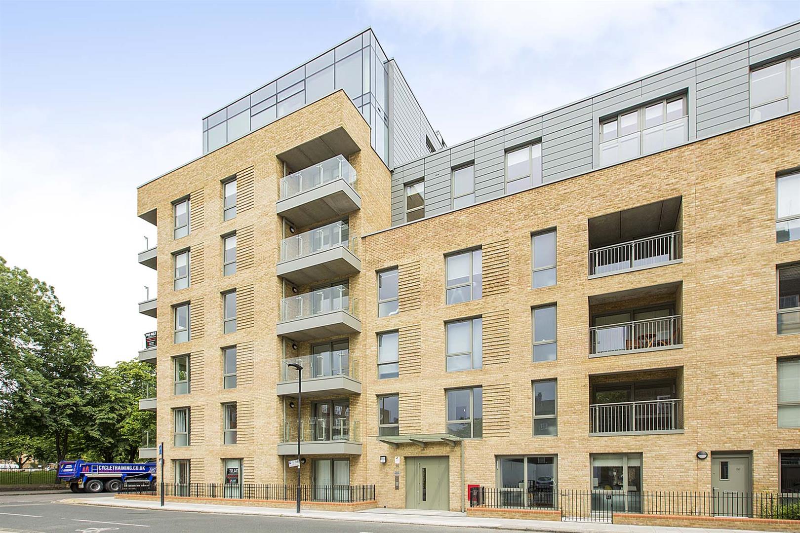 Flat Sancroft Street in Greater London