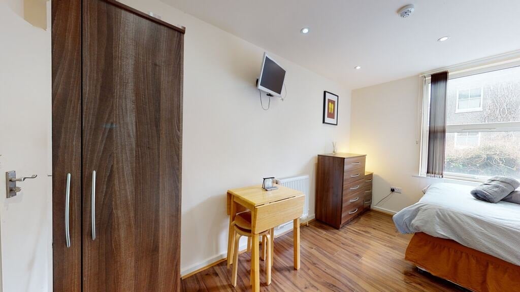 Flat Ashmore Road in City of Westminster