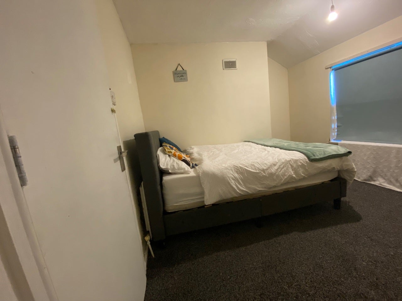 Room Alfreton Road in Nottingham