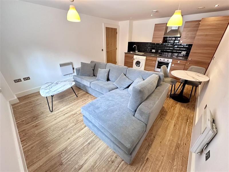 Flat Sillavan Way in Salford