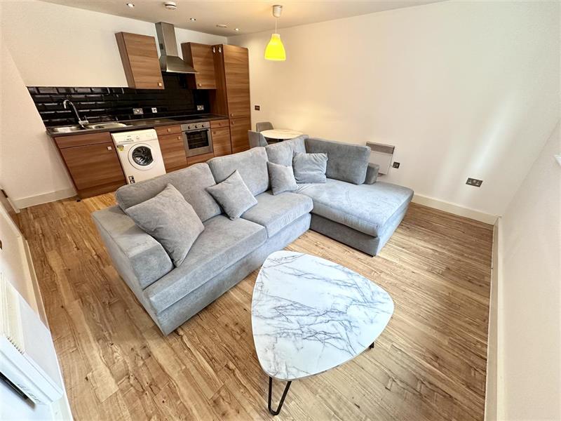 Flat Sillavan Way in Salford