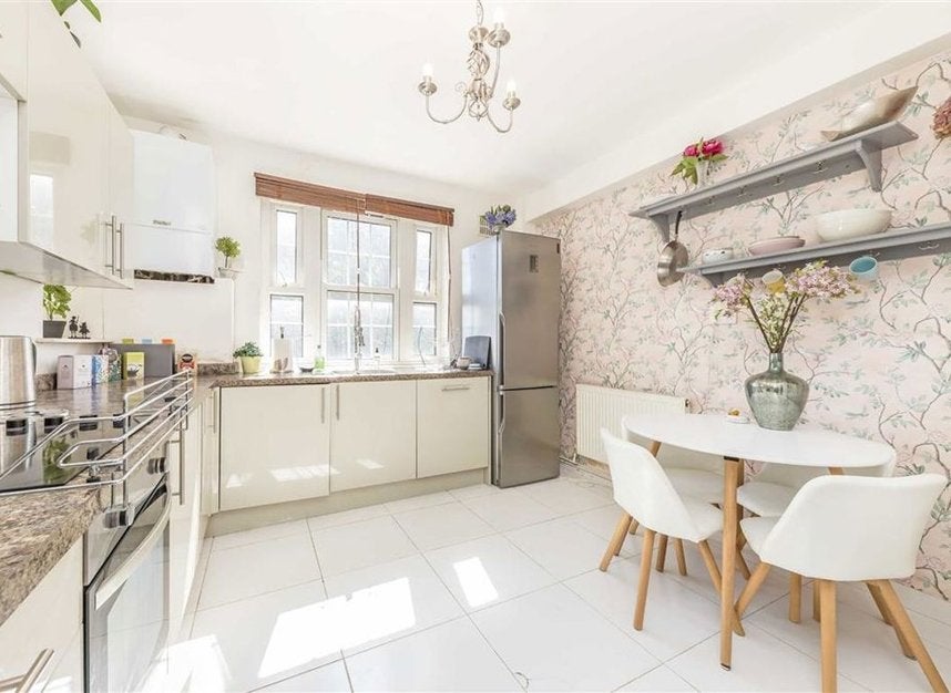Flat Doddington Grove in Greater London