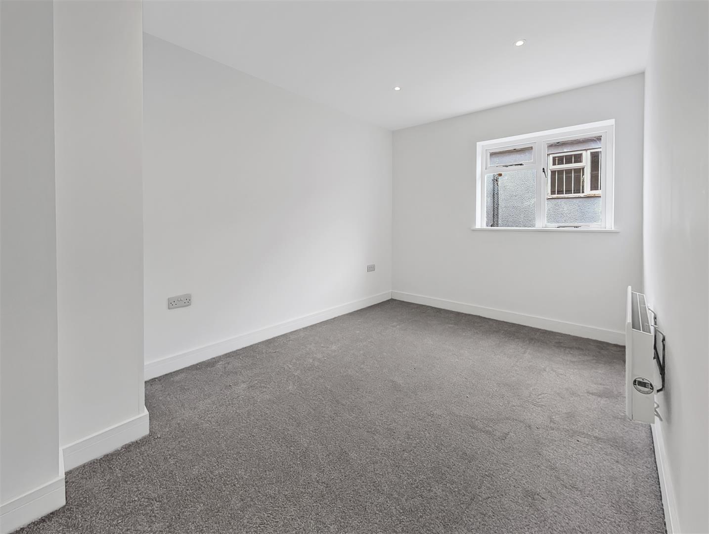 Flat Long Wyre Street in Colchester