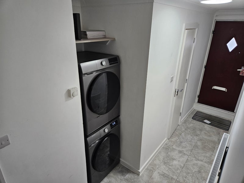 Room Clements Road in Greater London