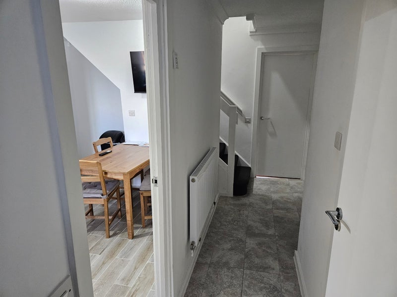 Room Clements Road in Greater London