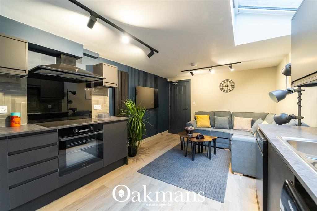 Flat Heeley Road in Birmingham