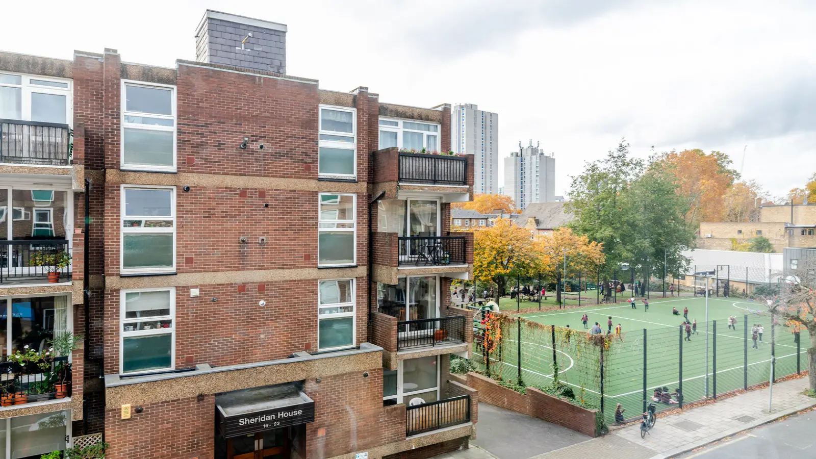 Flat Wincott Street in Greater London