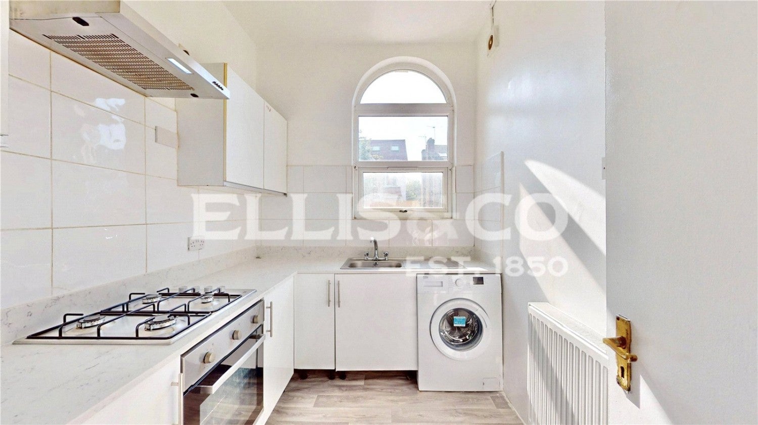 Flat Ranelagh Road in Greater London