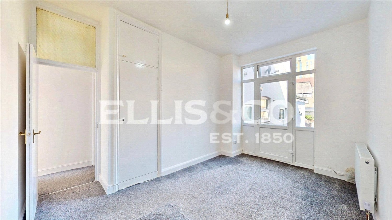 Flat Ranelagh Road in Greater London