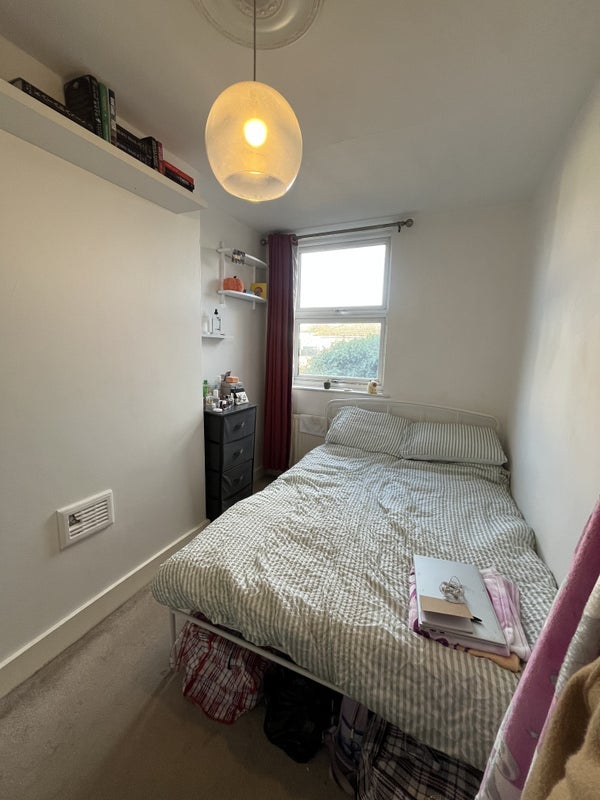 Room Addison Road in Greater London