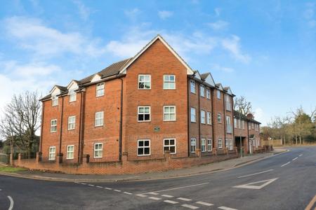 Flat Primett Road in Stevenage