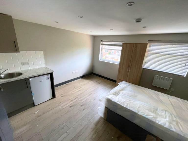 Flat Bledlow Close in Greater London