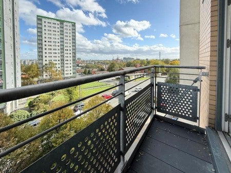 Flat Elmwood Lane in Leeds