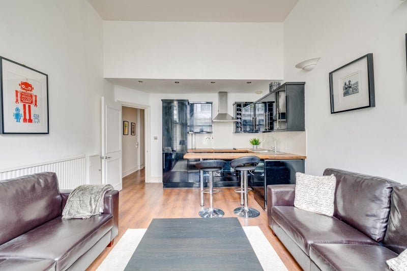 Flat Perham Road in Greater London