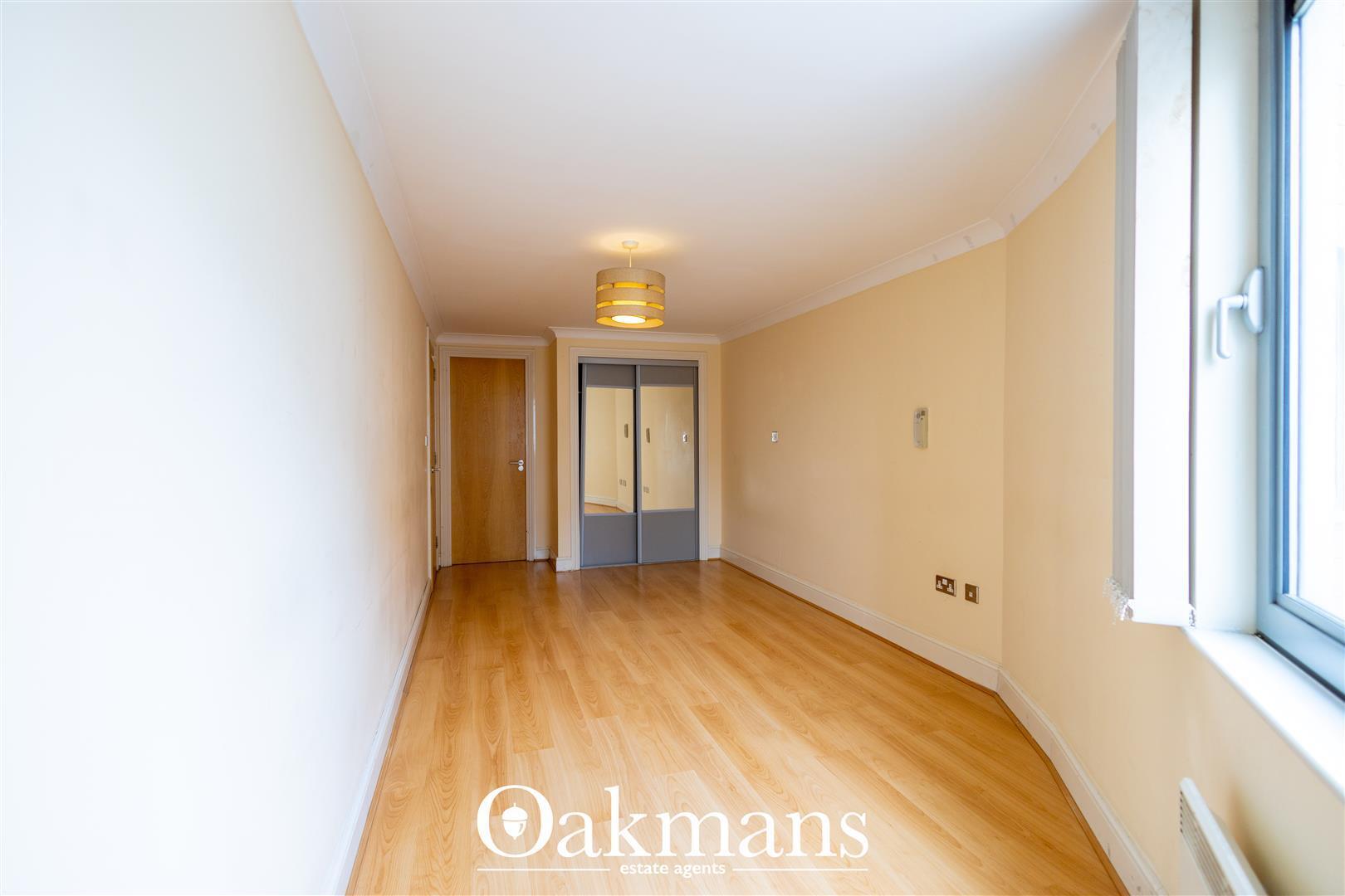 Flat Cawdor Crescent in Birmingham