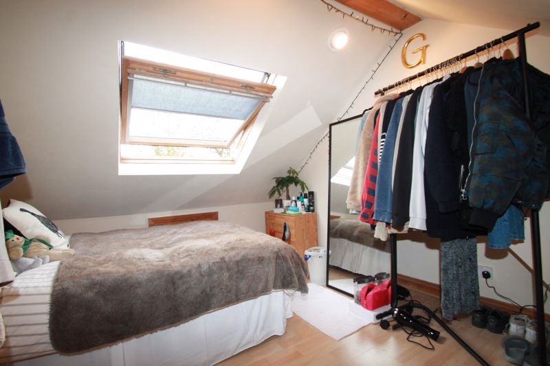Flat Mundy Place in Cardiff