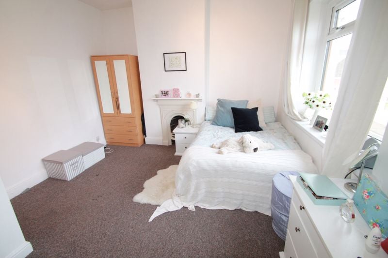 Flat Mundy Place in Cardiff