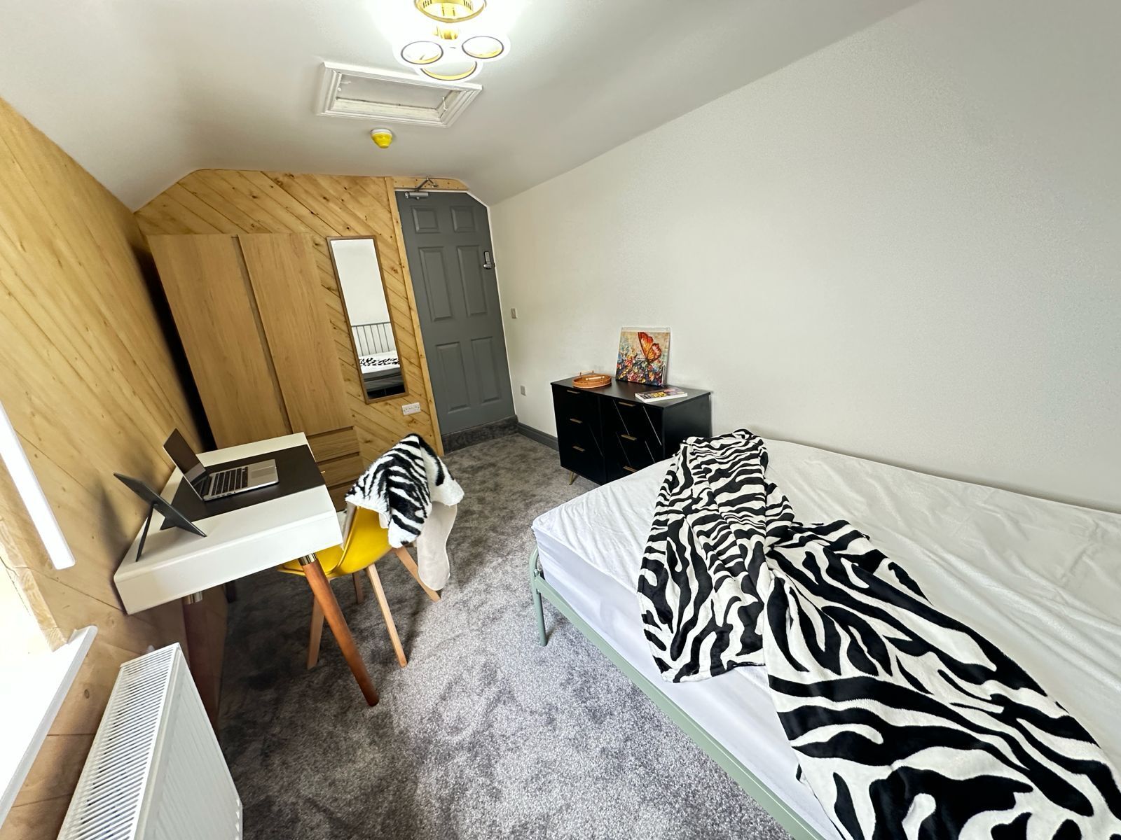 Room Fisher Road in Bristol