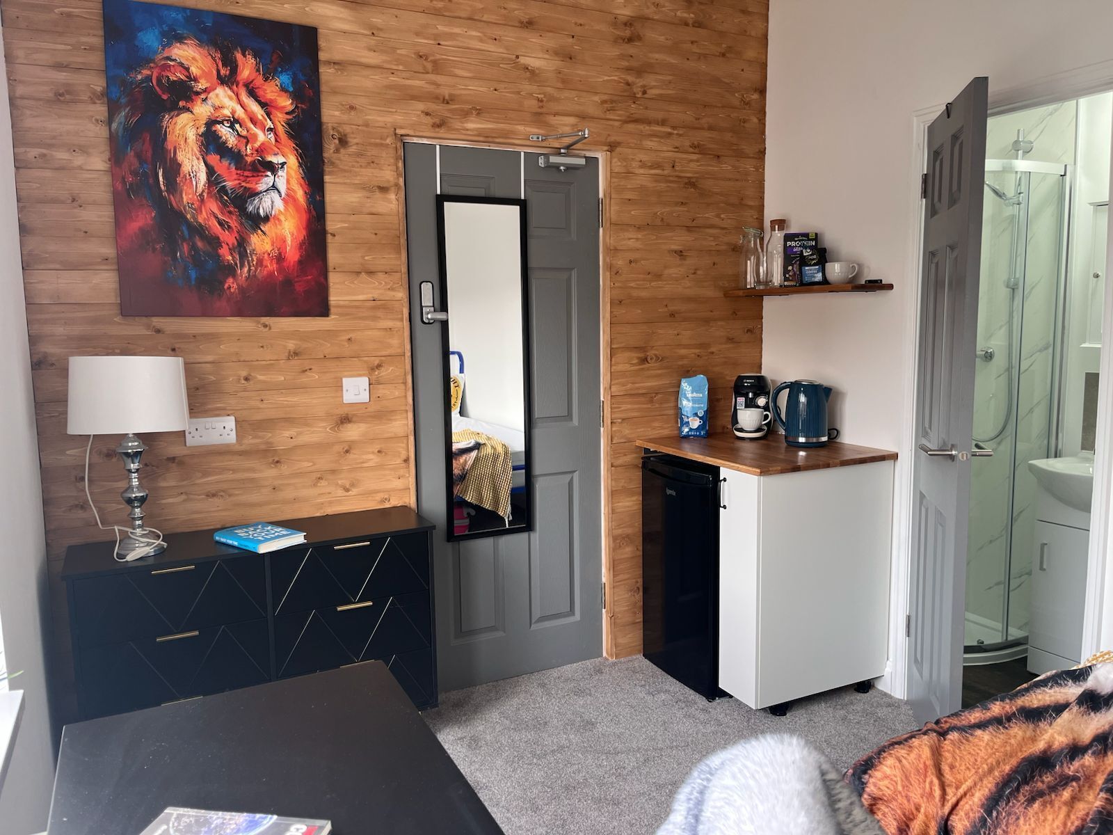 Room Fisher Road in Bristol