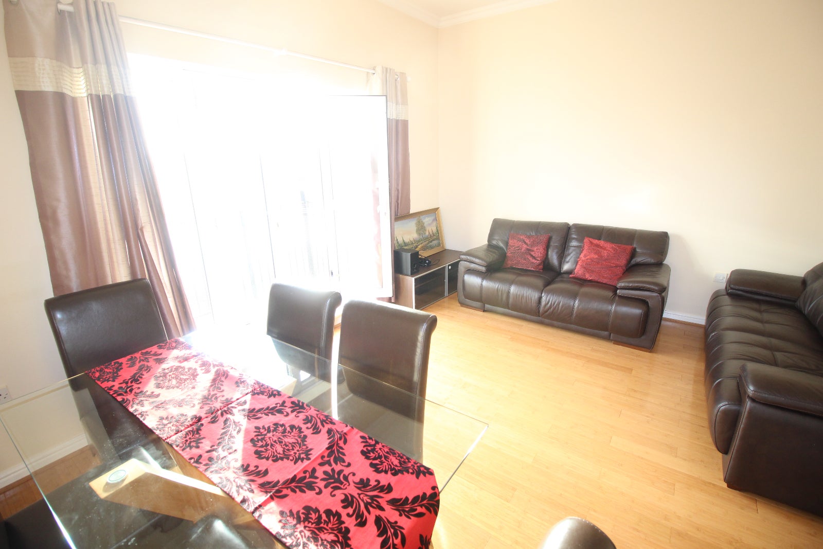 Flat Blackthorn Road in London