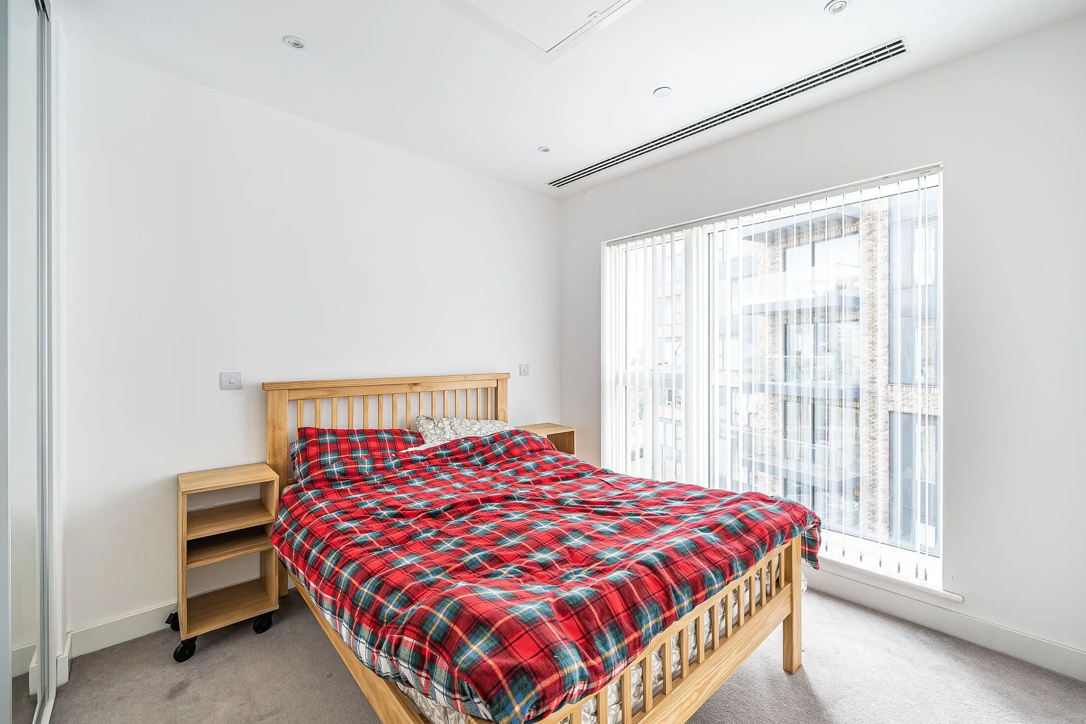 Flat Cherry Orchard Road in Greater London