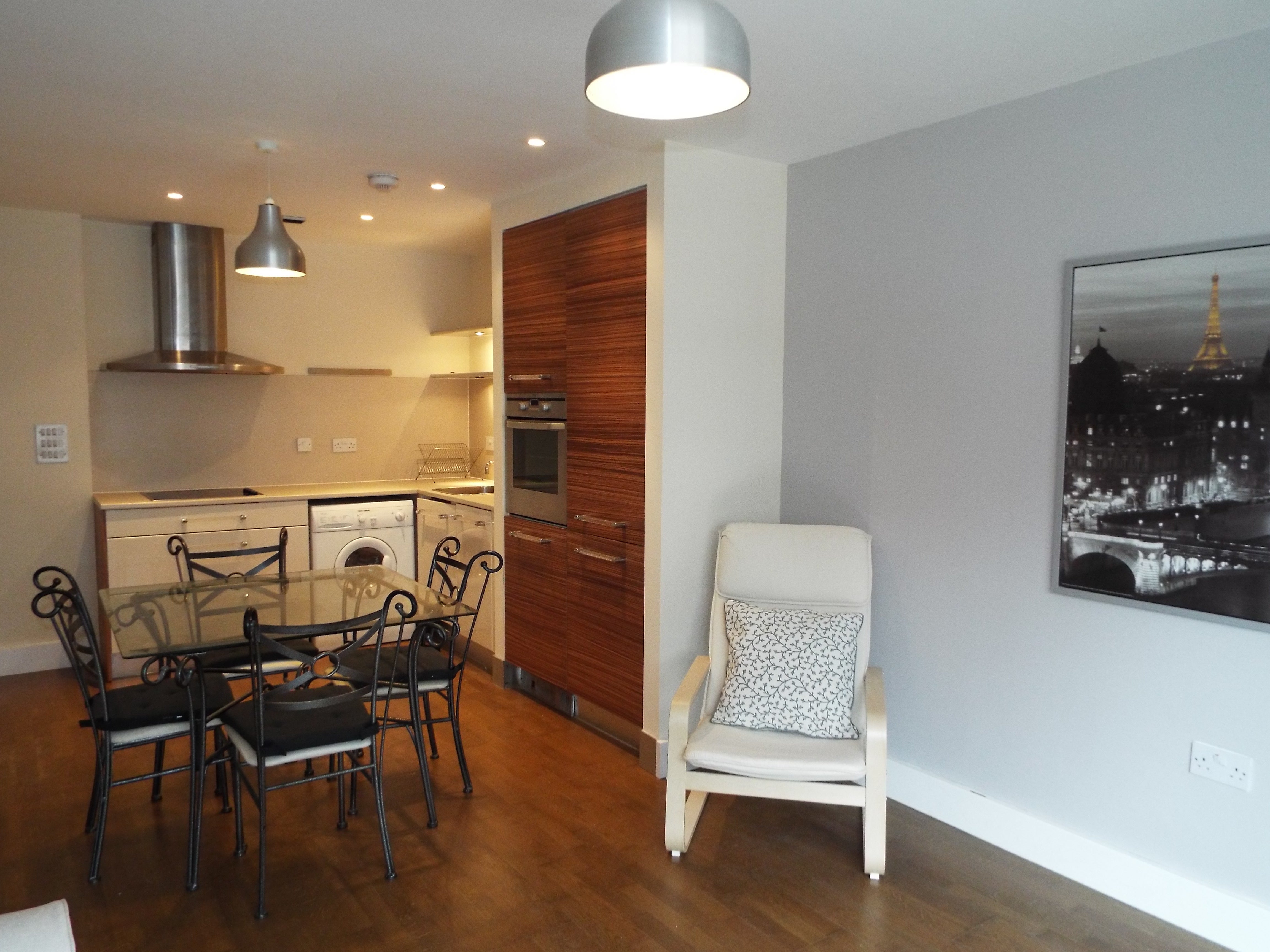 Flat Pierhead Street in Cardiff