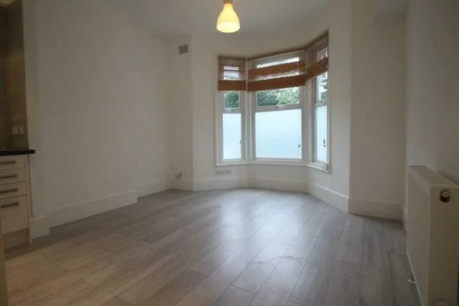 Flat Maygrove Road in Greater London