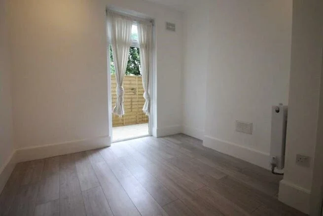Flat Maygrove Road in Greater London