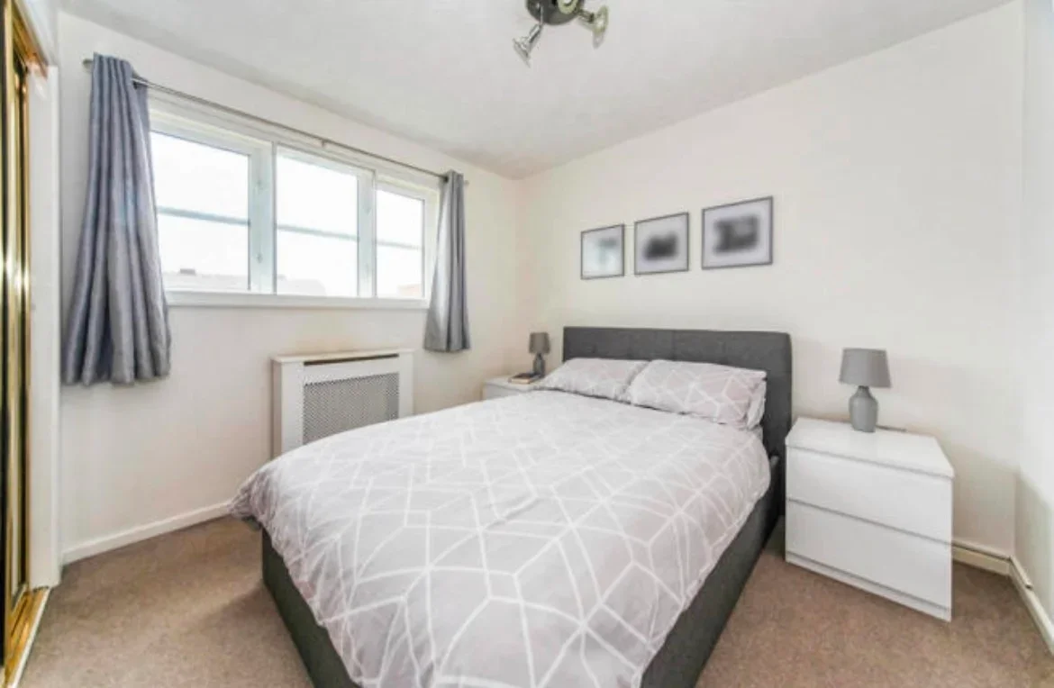 Flat London Road in Dunstable