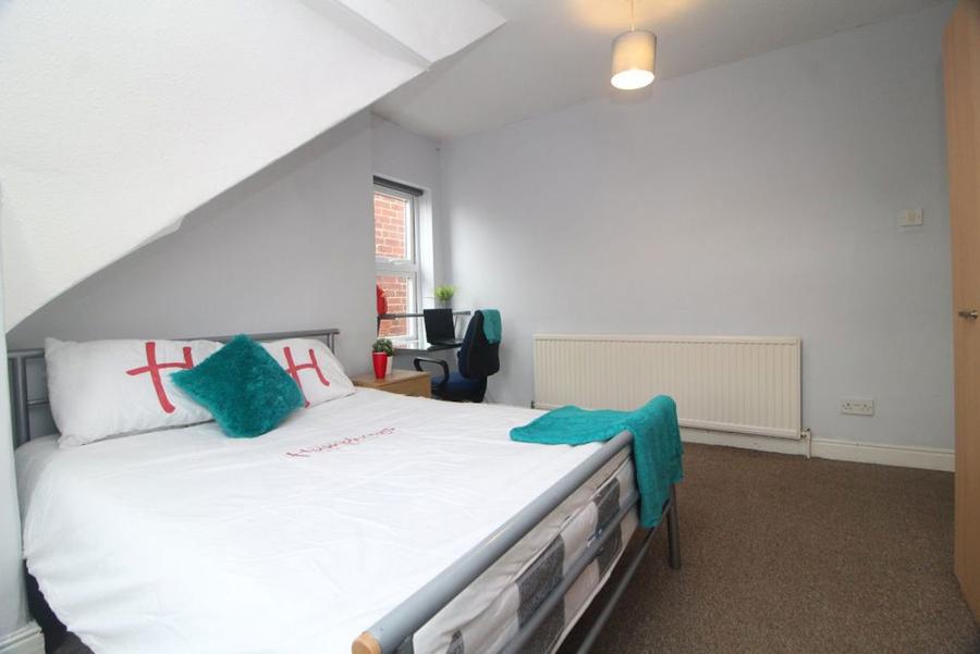 Room Southgrove Road in Sheffield