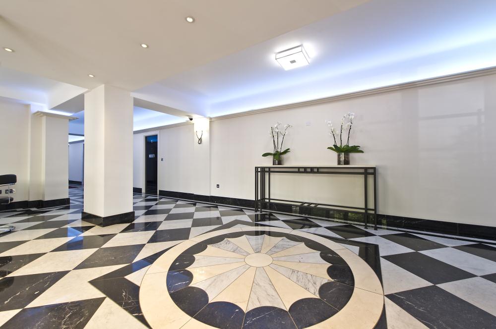Flat Kensington Church Street in Greater London