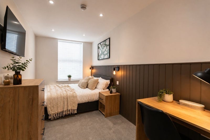 Room Kensington Road in Portsmouth