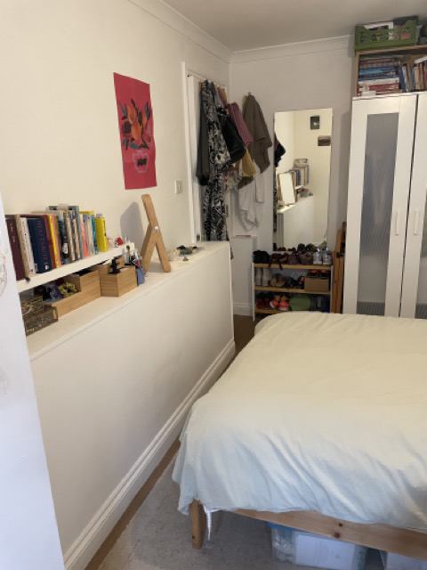 Room Gubyon Avenue in Greater London