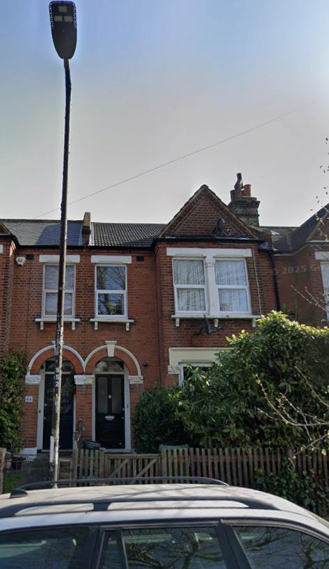 Flat Samos Road in Greater London